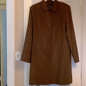 Jones New York Trench Style Car Coat. Excellent Condition. Sz. L MUDD Color.